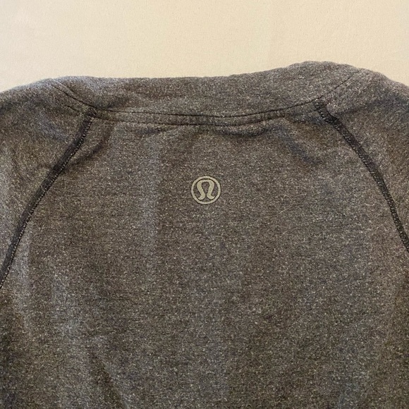 LULULEMON Women’s Scoop Neck, 1/4 Sleeve, Cinched Waist Top, Size 8 - Picture 5 of 7